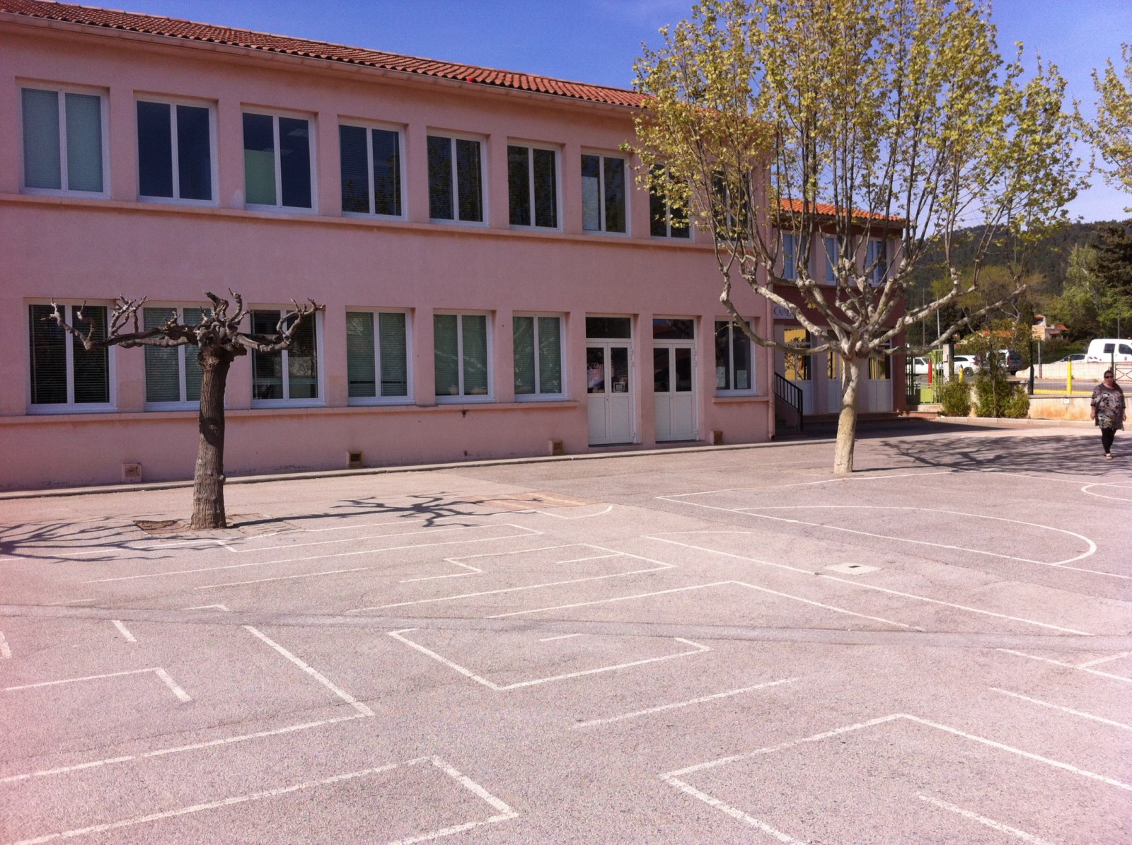 Changement de toutes les menuiseries en PVC à l'Ecole de Puget-Ville